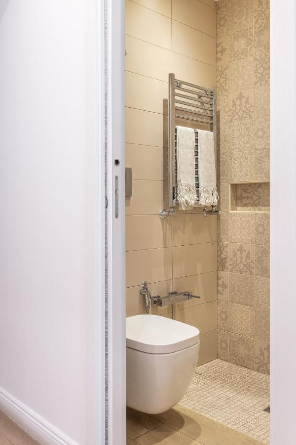 B&B Majestade Cagliari Bagian luar foto