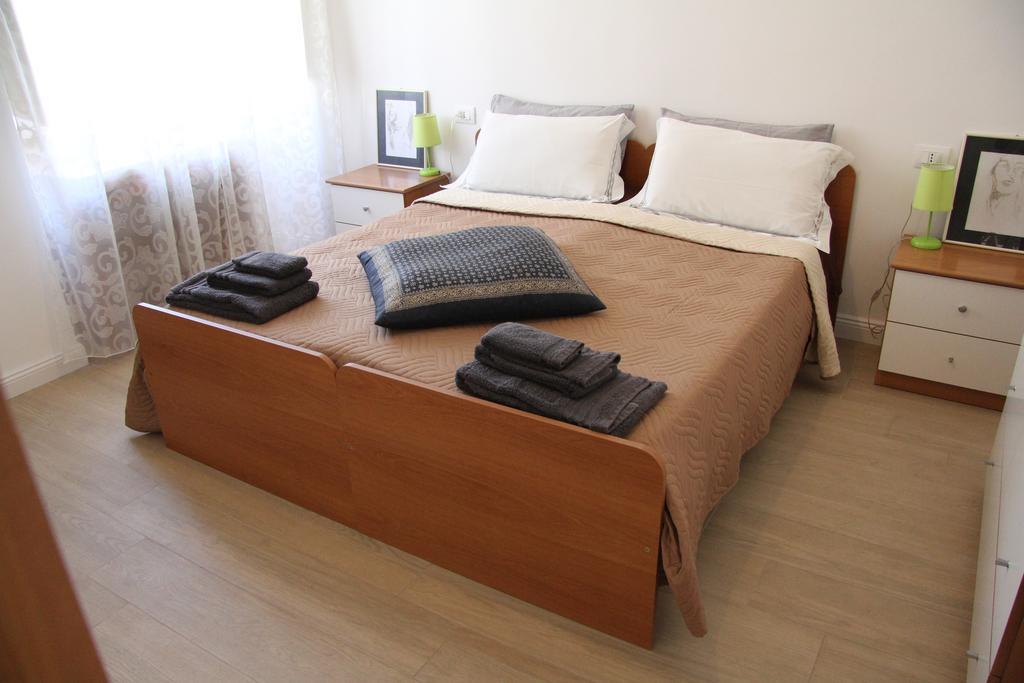 B&B Majestade Cagliari Ruang foto