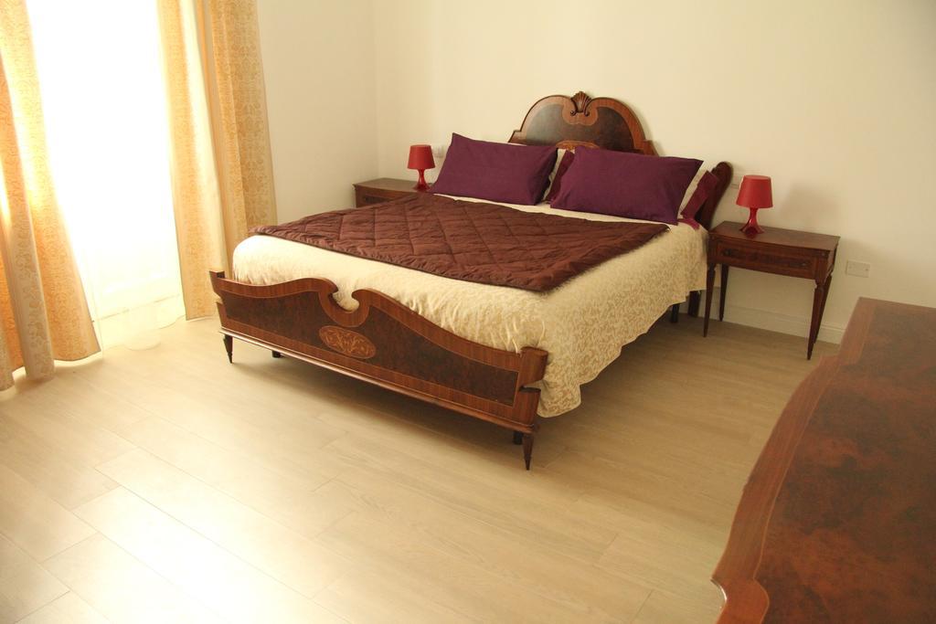 B&B Majestade Cagliari Ruang foto